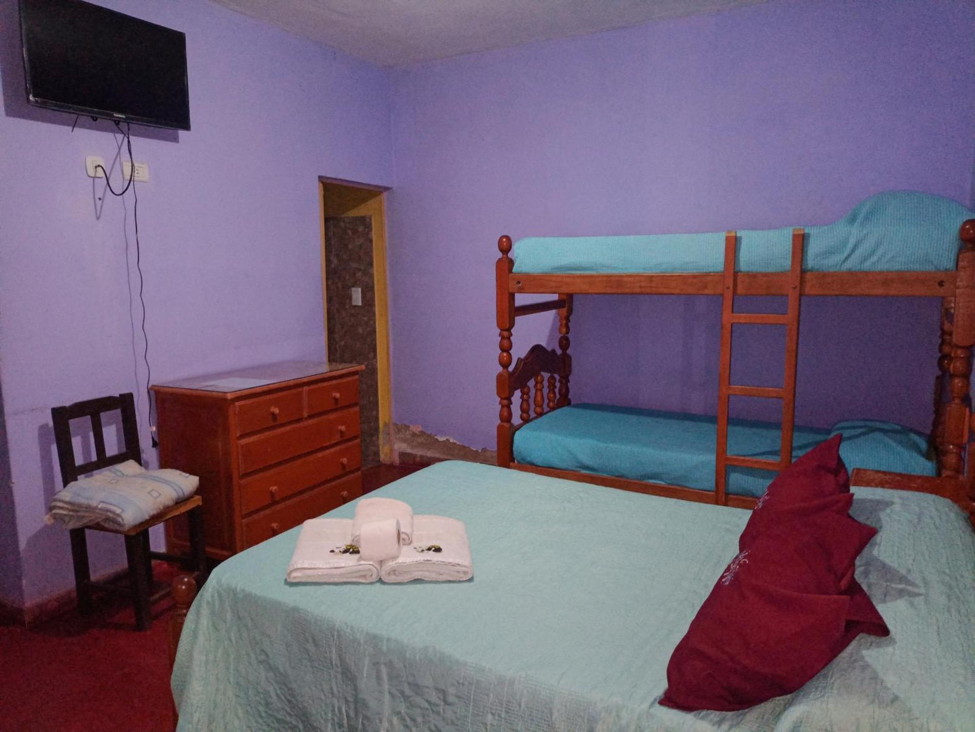 Hostal Benjamin Cafayate Exteriör bild